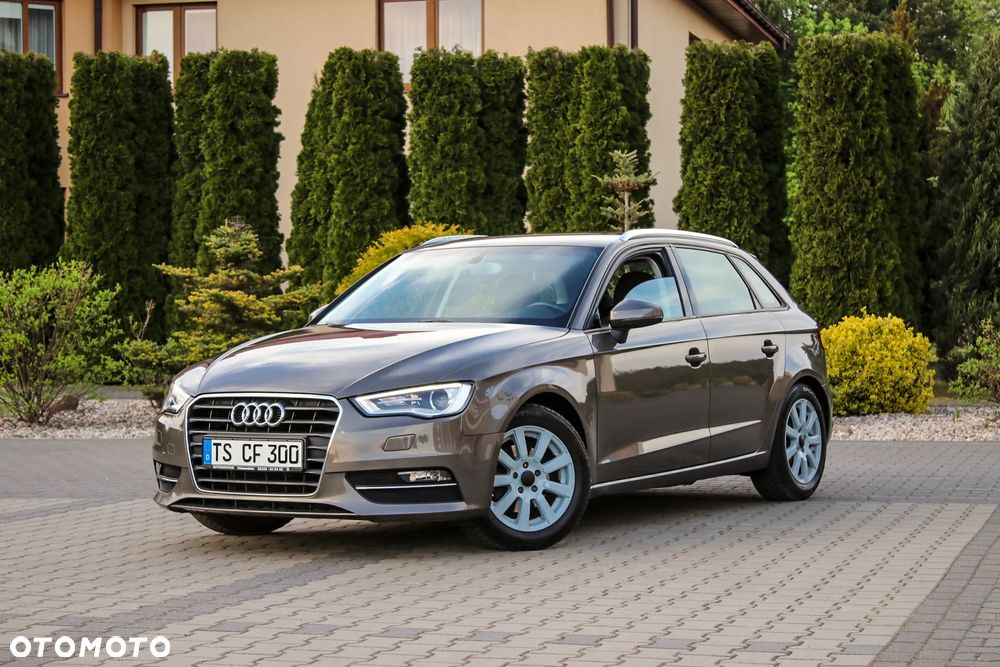 Audi A3 Sportback 1.4 TFSI Attraction - 4