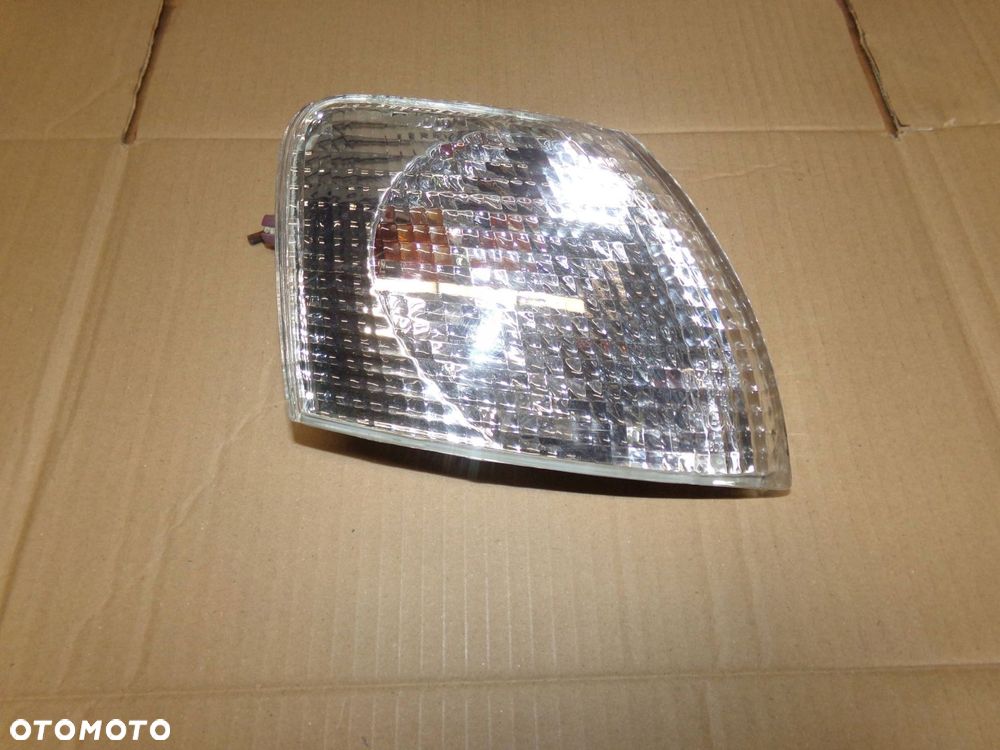 kierunkowskaz prawy przedni vw passat b5 przedlift - 1