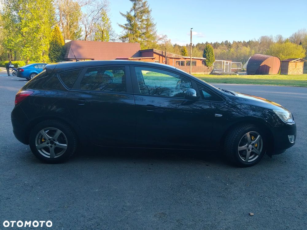 Opel Astra 1.4 ecoFLEX - 9
