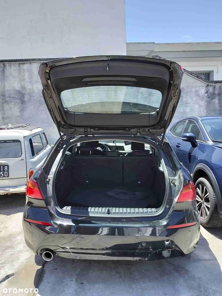 BMW Seria 1 118i - 4