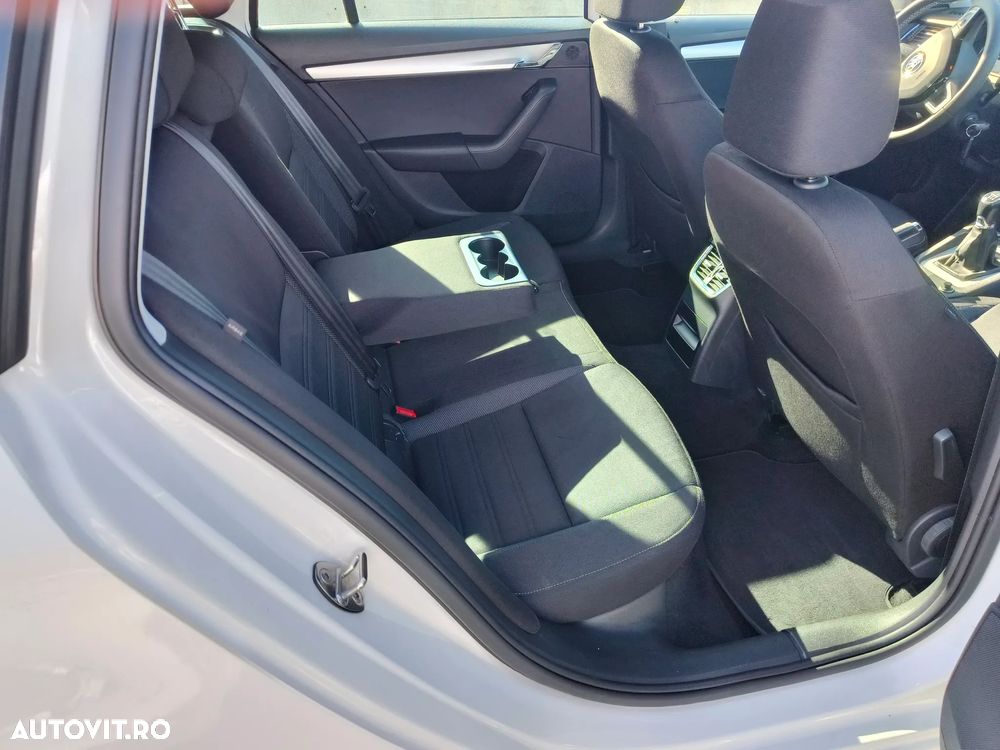 Skoda Octavia Combi 1.0 TSI Sport Edition - 9