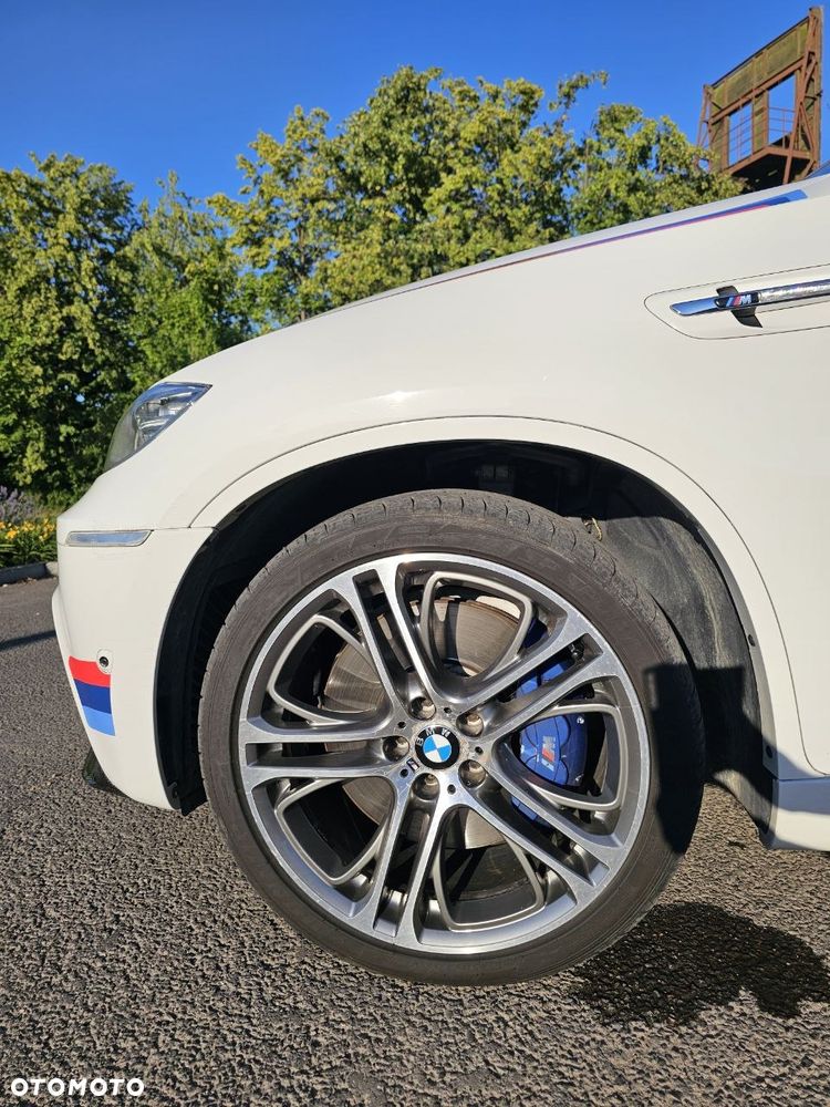 BMW X6M - 19