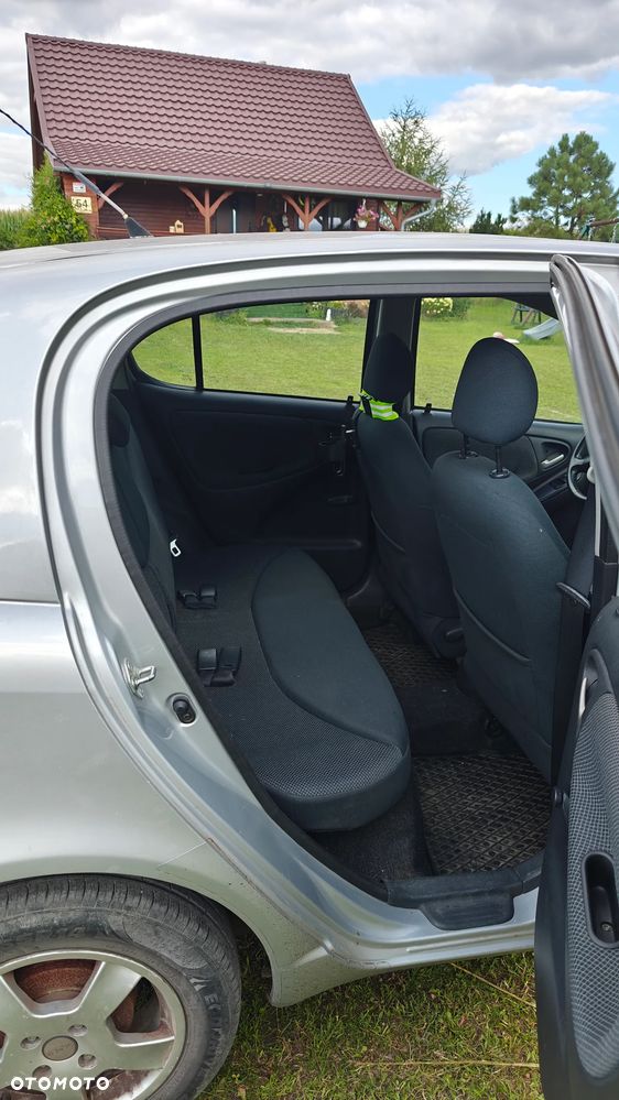 Toyota Yaris 1.3 Sol - 8