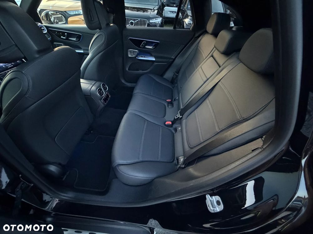 Mercedes-Benz GLC 400 e 4Matic 9G-TRONIC AMG Line Advanced - 30