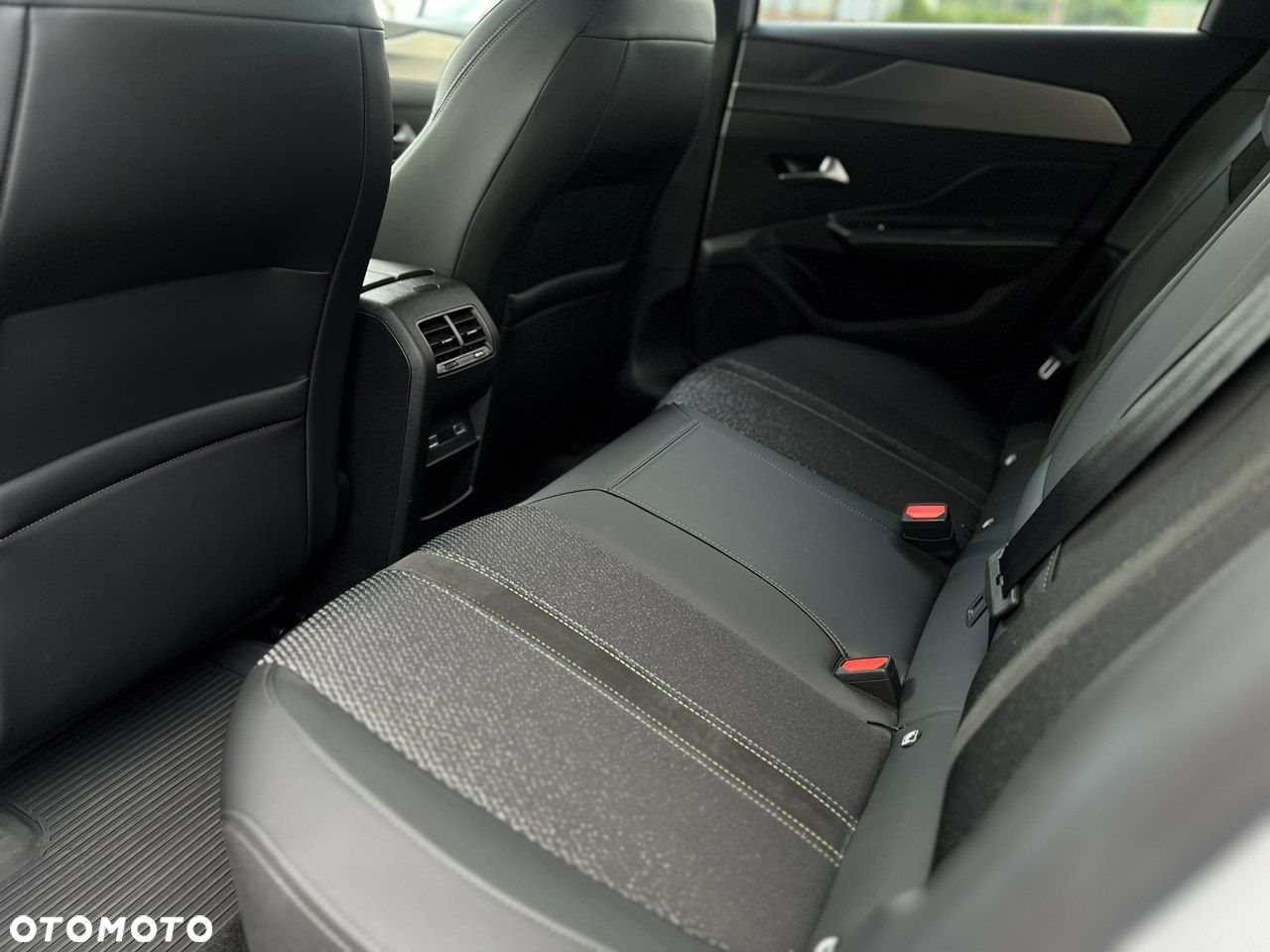 Peugeot 308 1.2 PureTech GT S&S EAT8 - 35