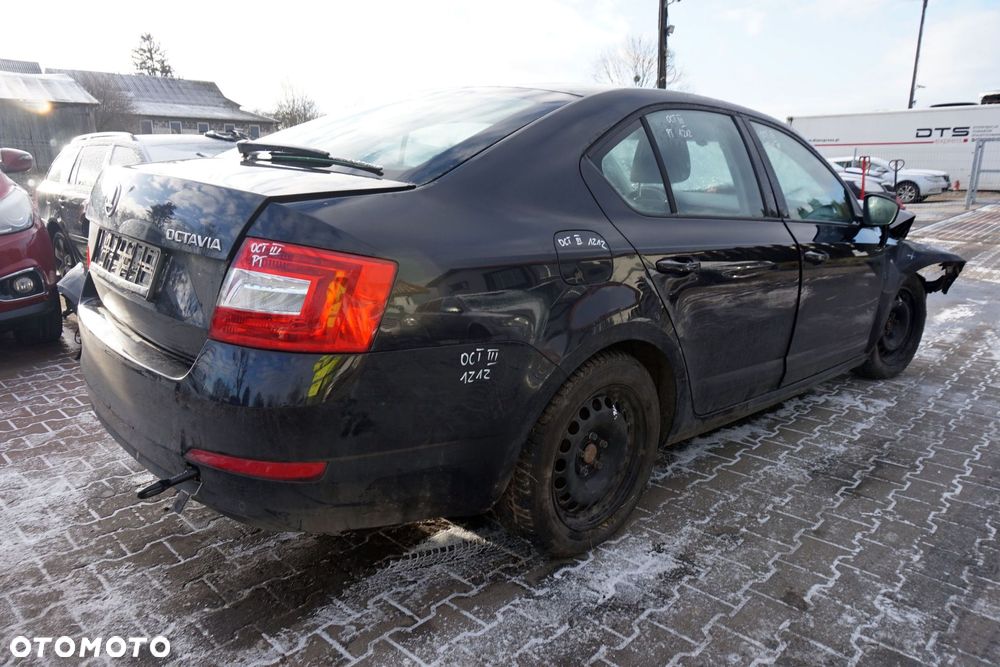 SKODA OCTAVIA III 5E3 LB LIFTBACK 2014 LF9R 1.6 TDI CLHA 105KM MWX CZARNY na części - 5