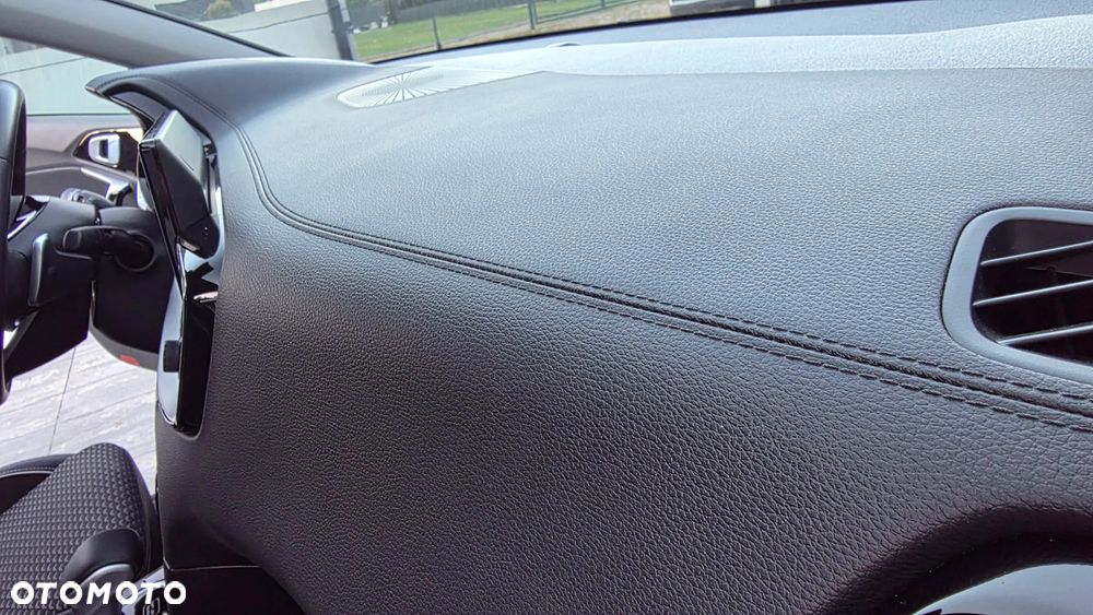 Kia Ceed 1.5 T-GDI Tribute DCT - 25