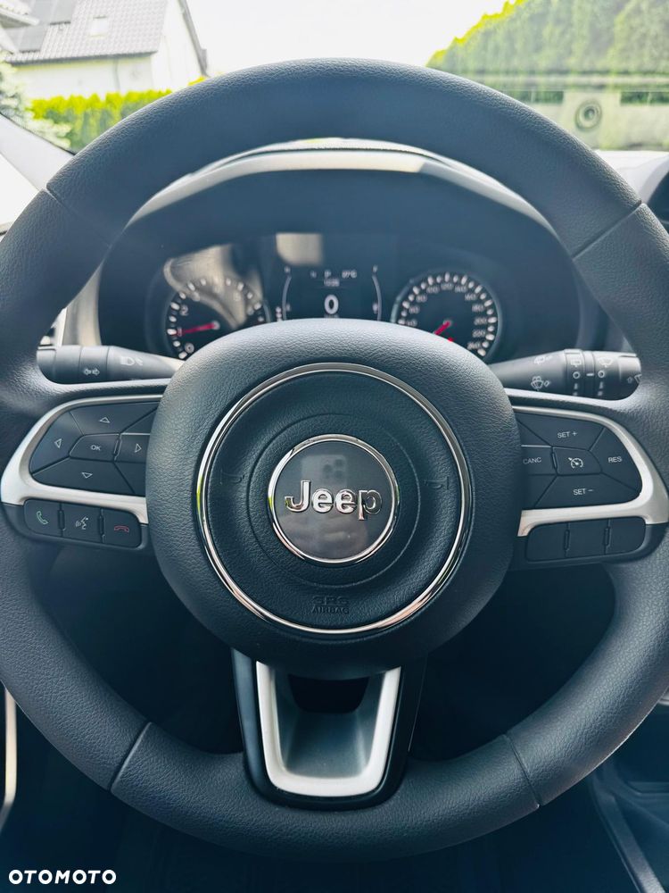 Jeep Renegade - 16