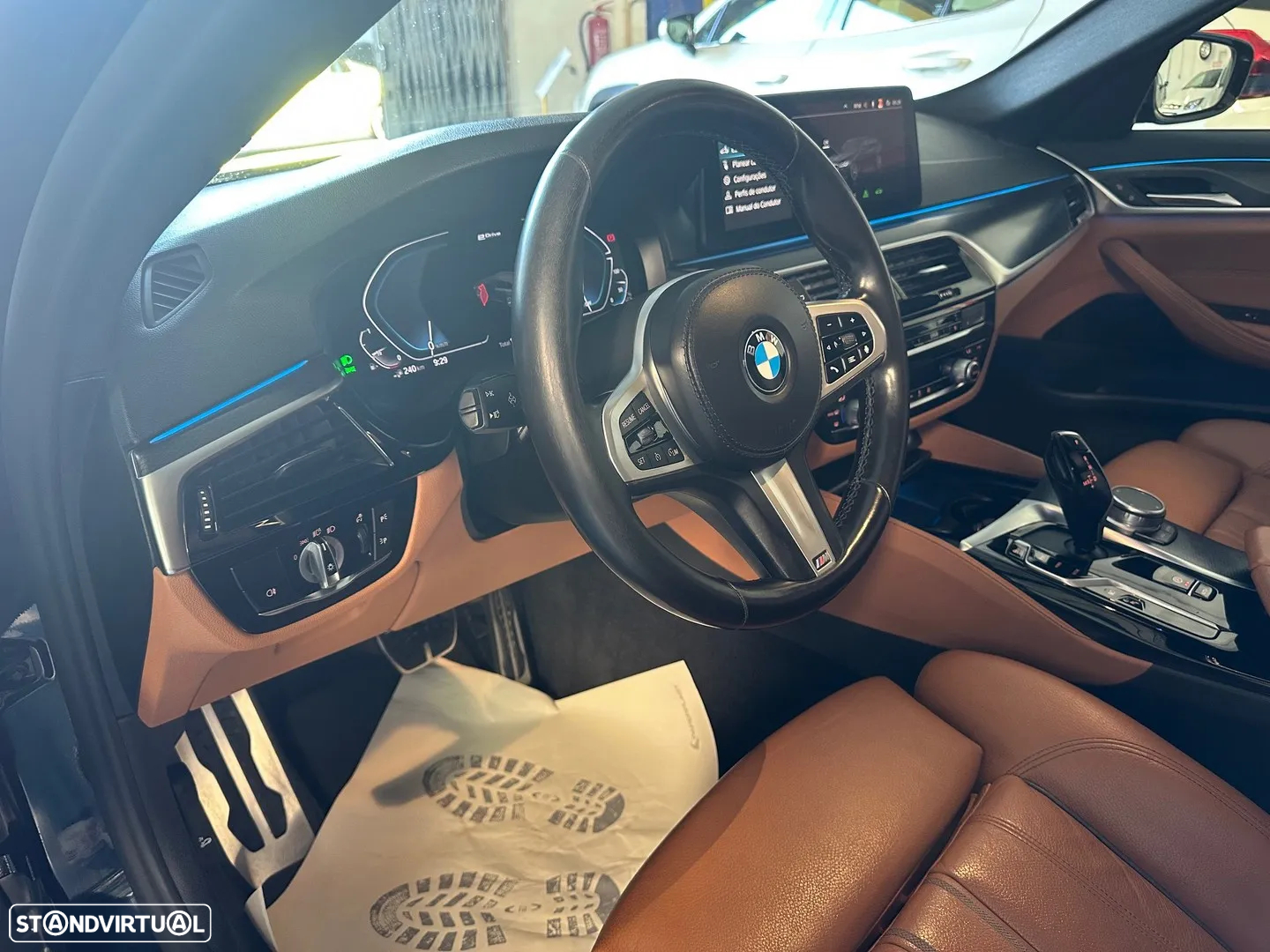 BMW 530 e Pack Desportivo M - 13