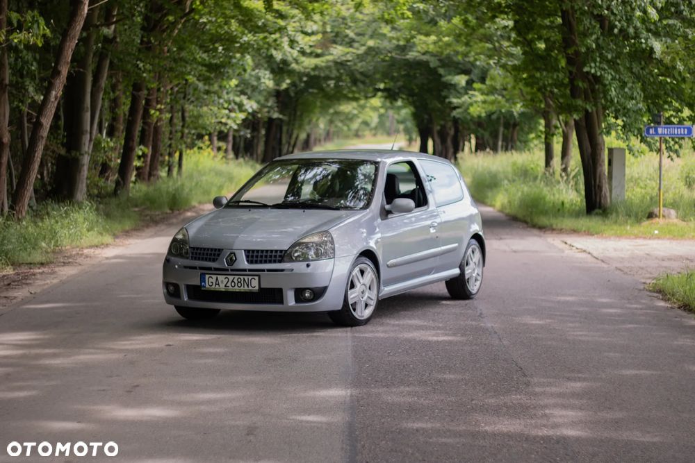 Renault Clio - 1