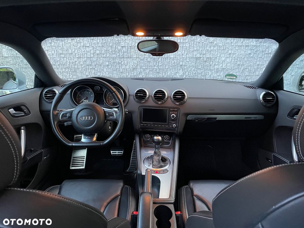 Audi TT S Coupé - 11