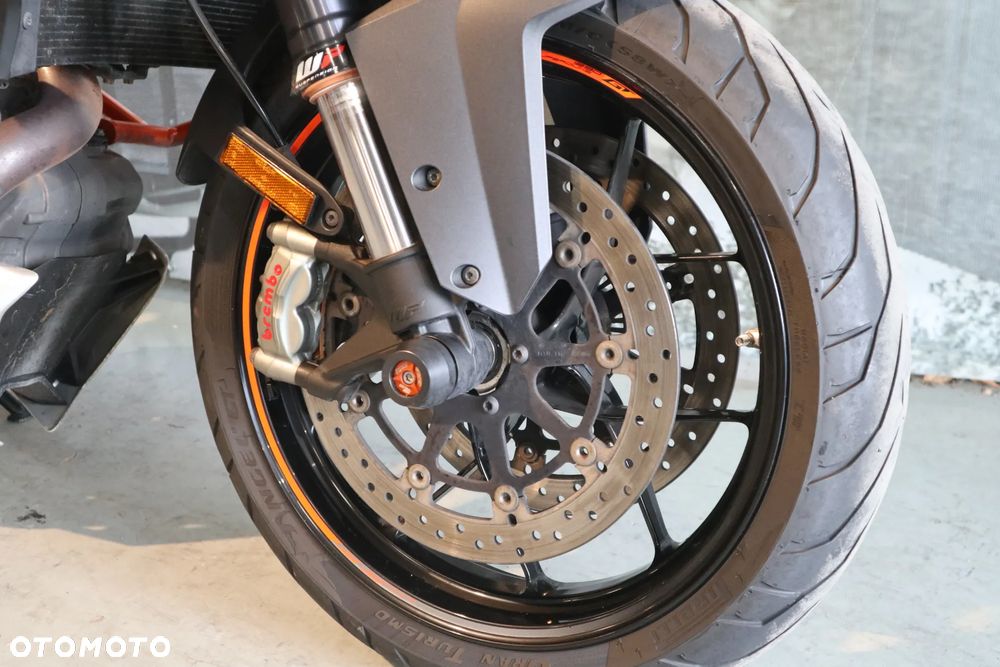 KTM Super Duke - 16