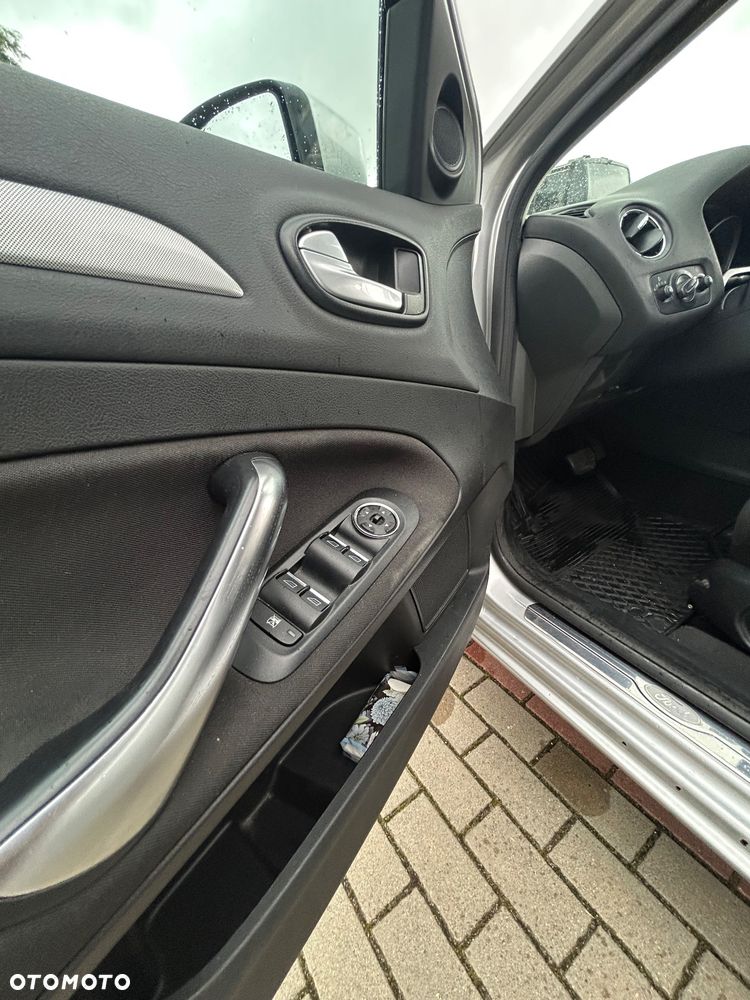 Ford Mondeo 2.0 TDCi Ambiente - 11