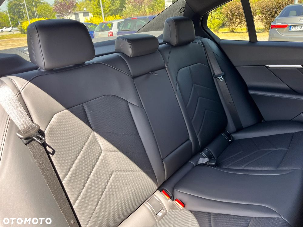 BMW Seria 5 520d mHEV M Sport - 29