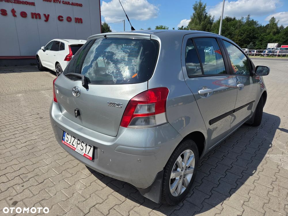 Toyota Yaris - 7