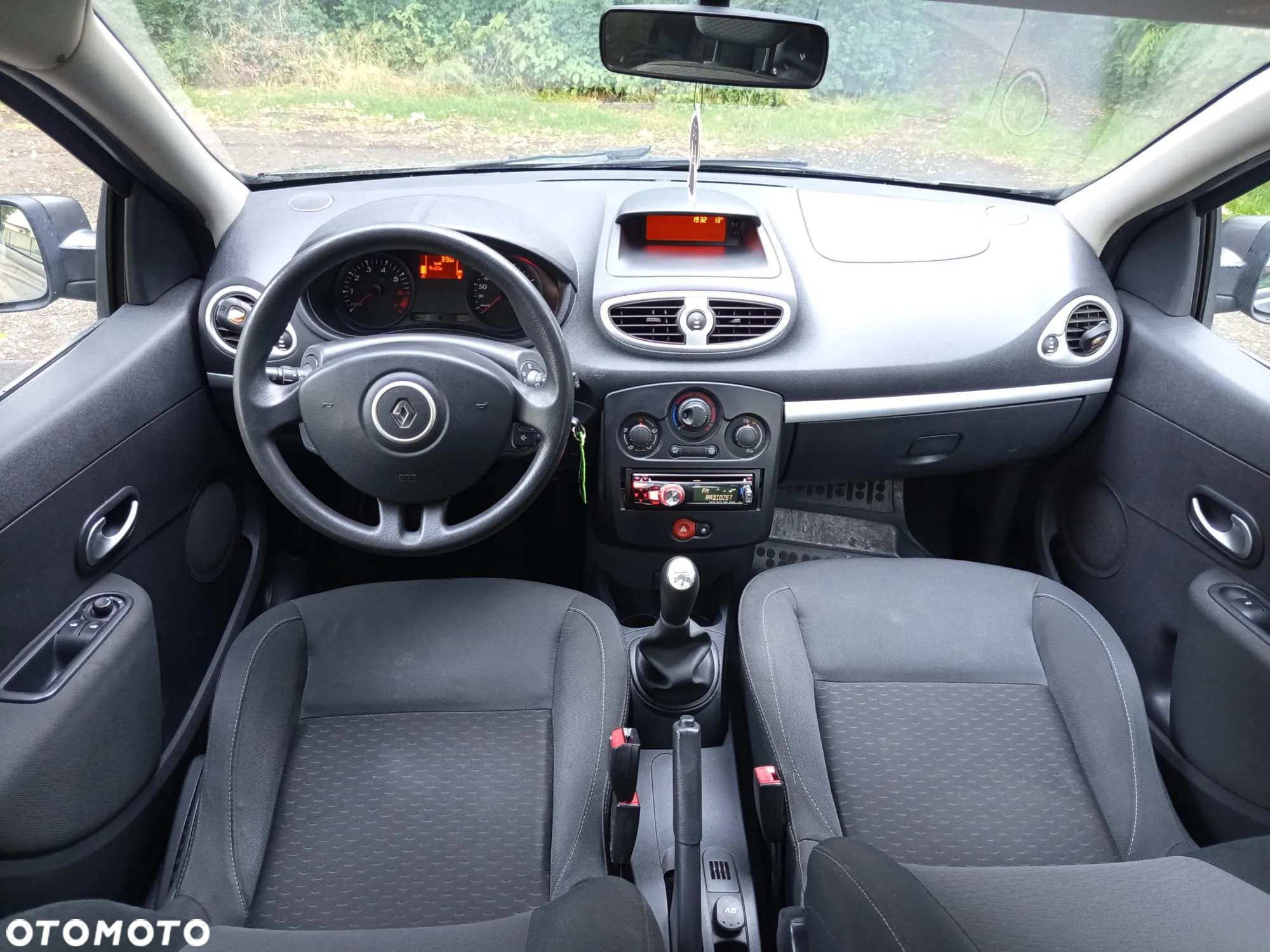 Renault Clio 1.2 16V 75 Grandtour Expression - 6