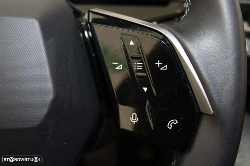 Peugeot E-5008 73 kWh Allure - 17