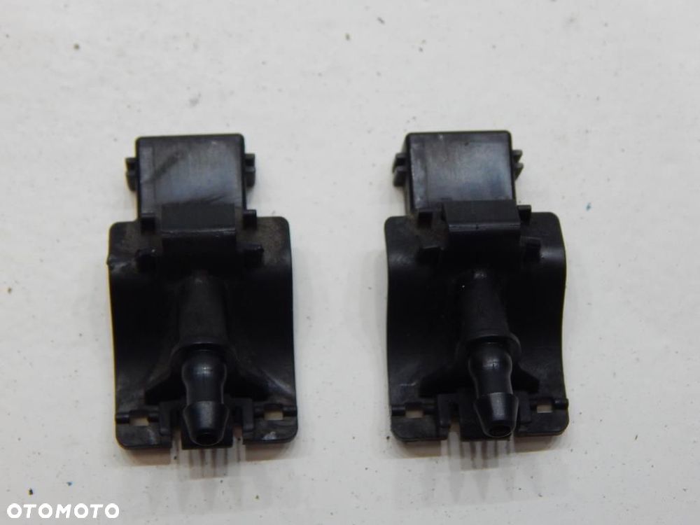 DYSZA SPRYSKIWACZA MASKI LEXUS IS 220 - 1