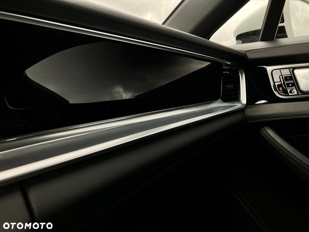 Porsche Panamera - 30