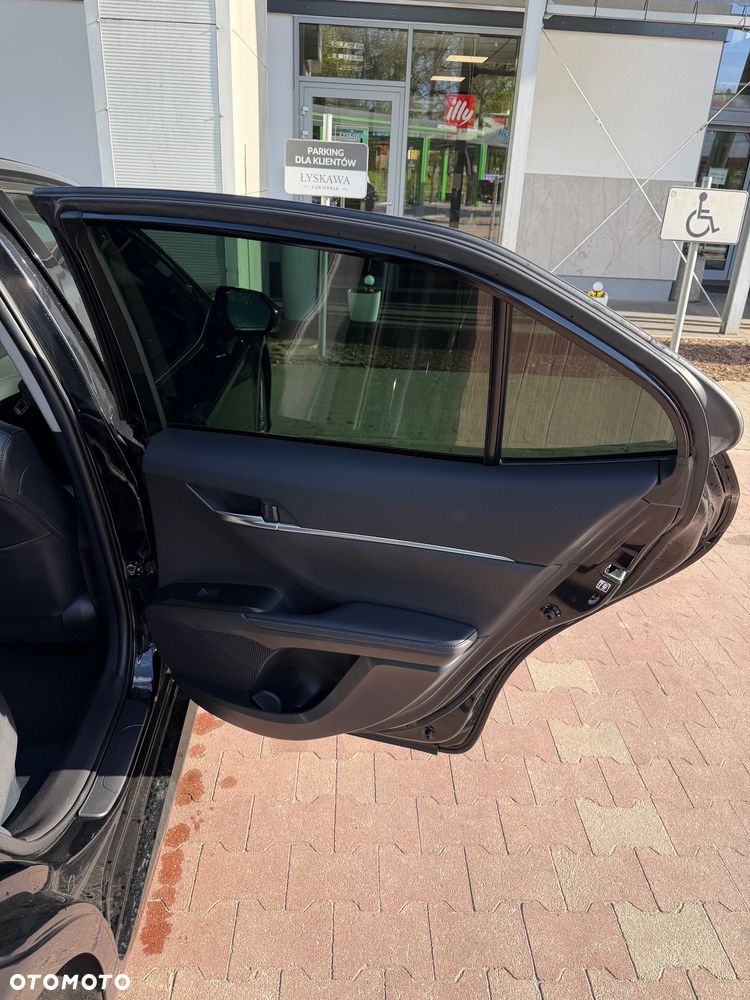 Toyota Camry 2.5 Hybrid Executive CVT - 9