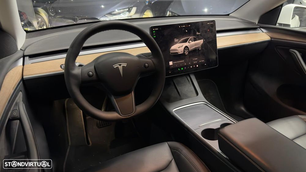 Tesla Model Y Performance Tração Integral - 23