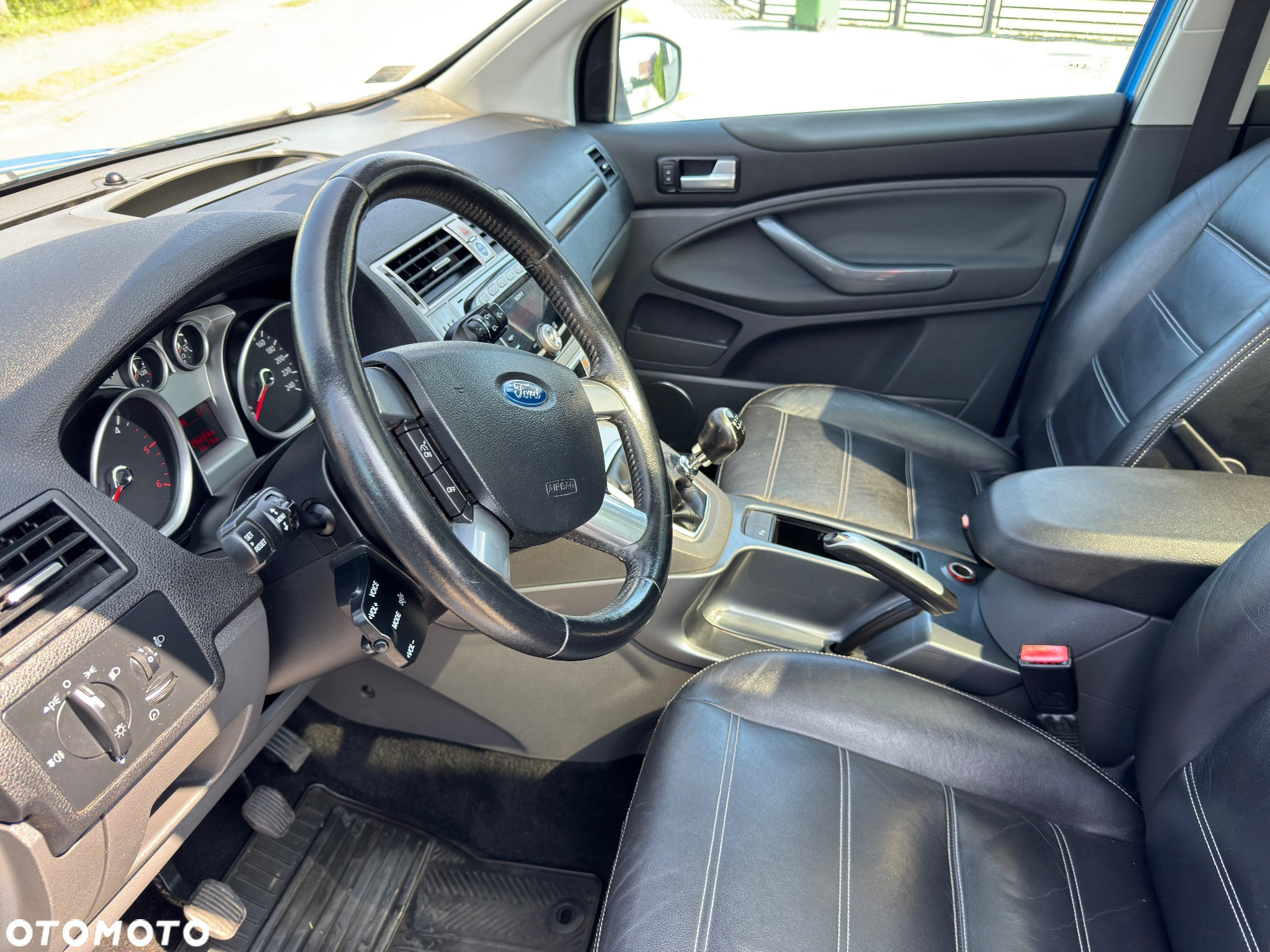 Ford Kuga 2.0 TDCi 2x4 Titanium - 15
