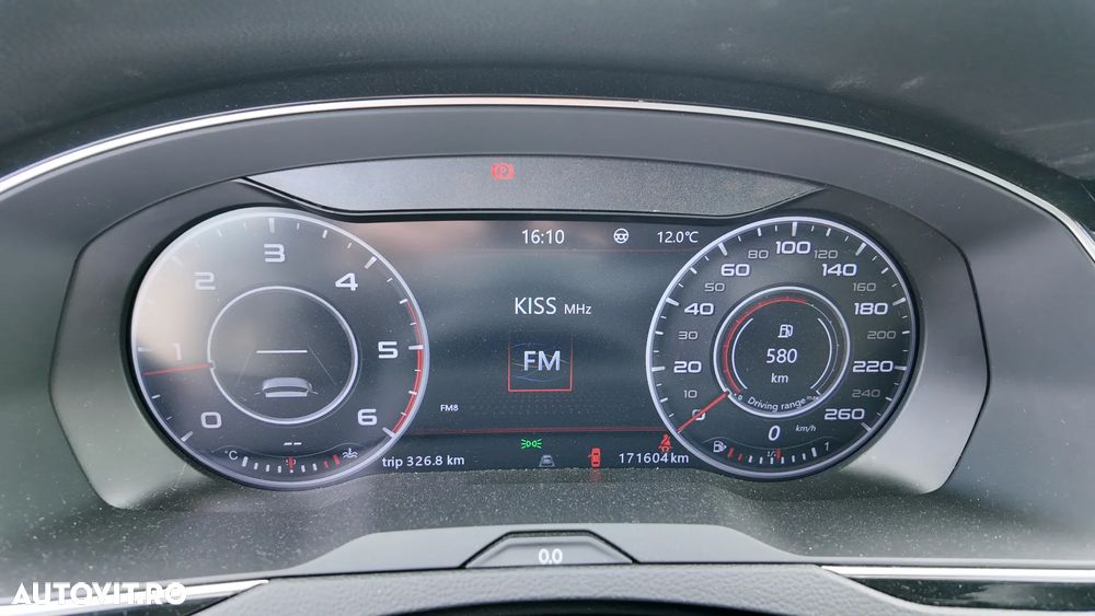 Volkswagen Passat 2.0 TDI Comfortline - 8
