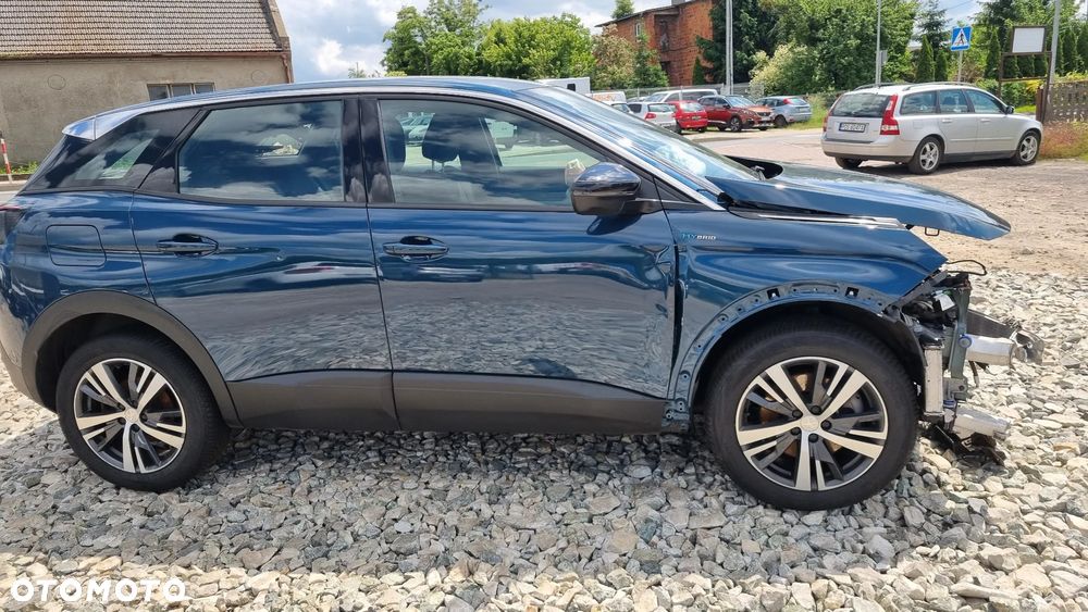 Peugeot 3008 1.6 PureTech HYbrid GT Line S&S EAT8 - 5