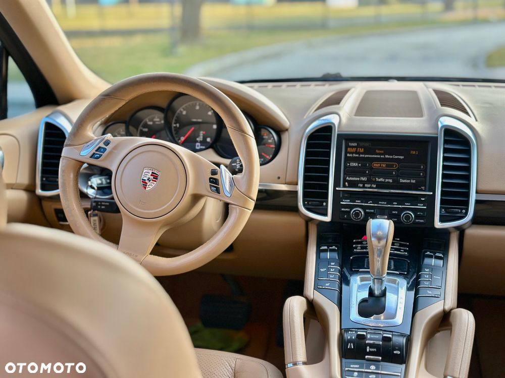 Porsche Cayenne Tiptronic S - 15