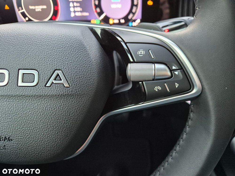 Skoda Superb 2.0 TSI L&K DSG - 38