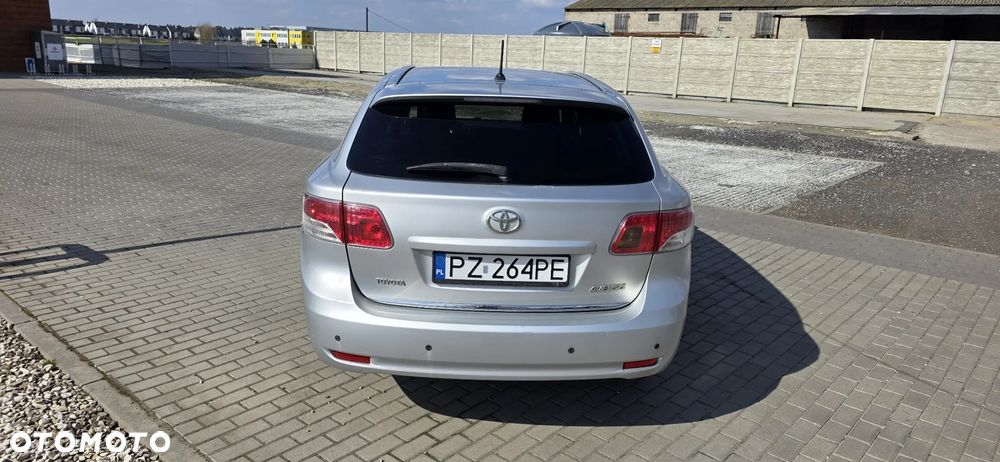 Toyota Avensis 2.0 D-4D Sol - 8