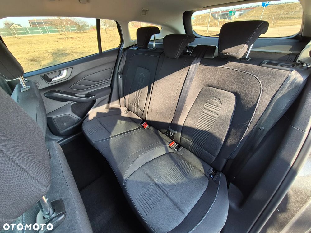 Ford Focus SW 1.0 EcoBoost Hybrid ACTIVE - 24