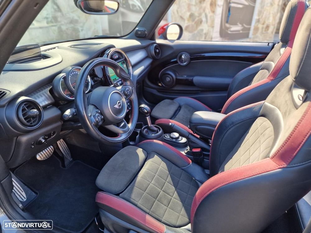 MINI Cabrio John Cooper Works Auto Desportiva - 36