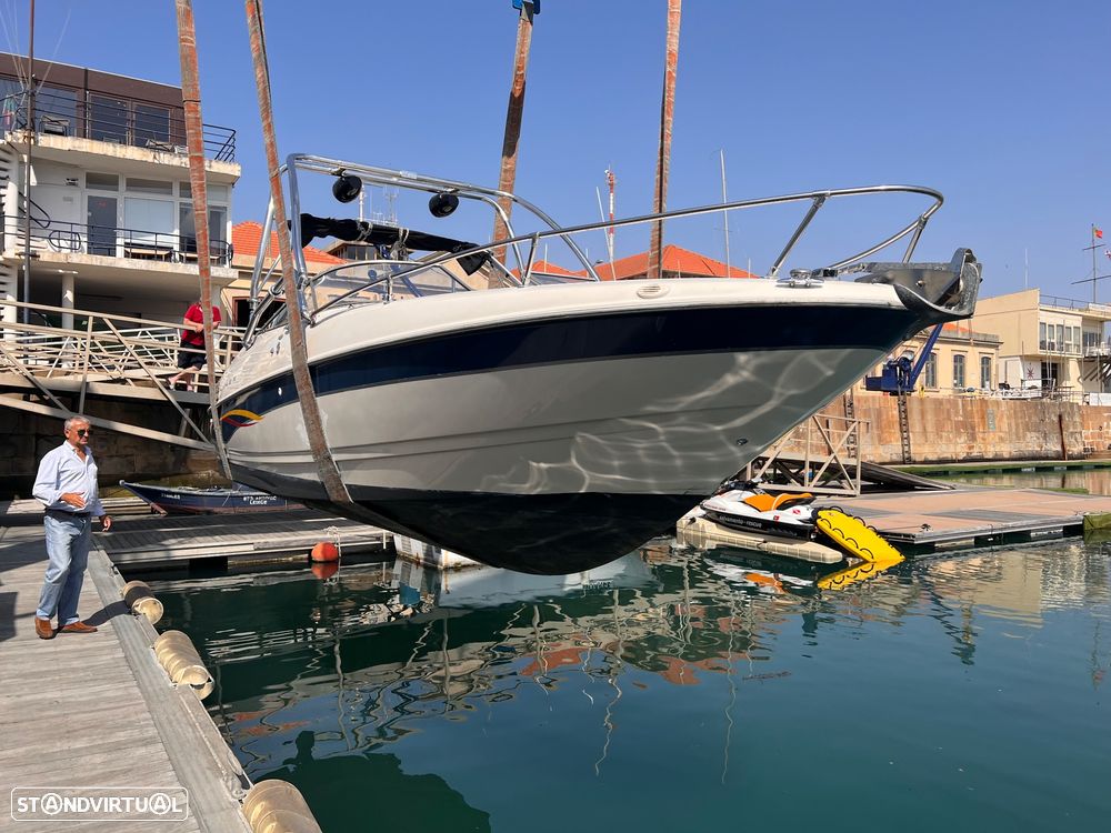 Bayliner Capri - 12