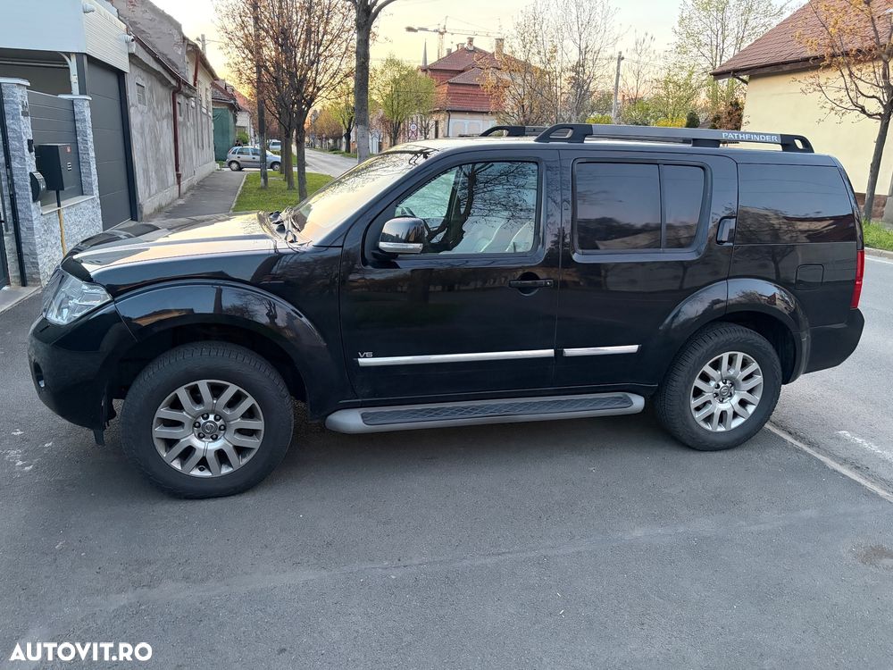 Nissan Pathfinder - 4