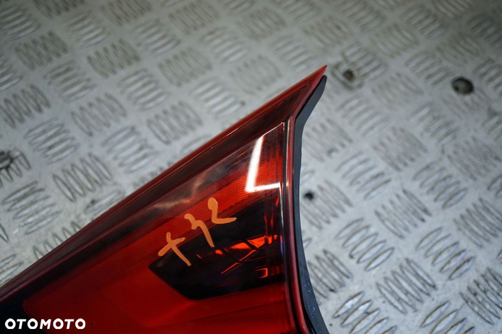 LAMPA TYLNA PRAWA KLAPY BAGAŻNIKA X-TRAIL T32 III LIFT 265546FP5A NISSAN 2017-2021 - 4