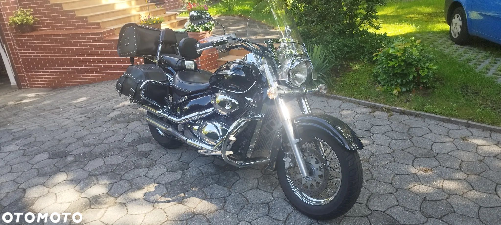 Suzuki Intruder - 1