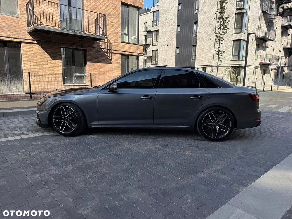Audi A4 Limousine 2.0 TFSI quattro S tronic sport - 5