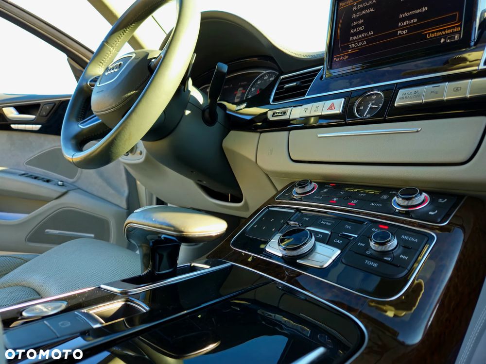 Audi A8 4.2 FSI L Quattro - 17
