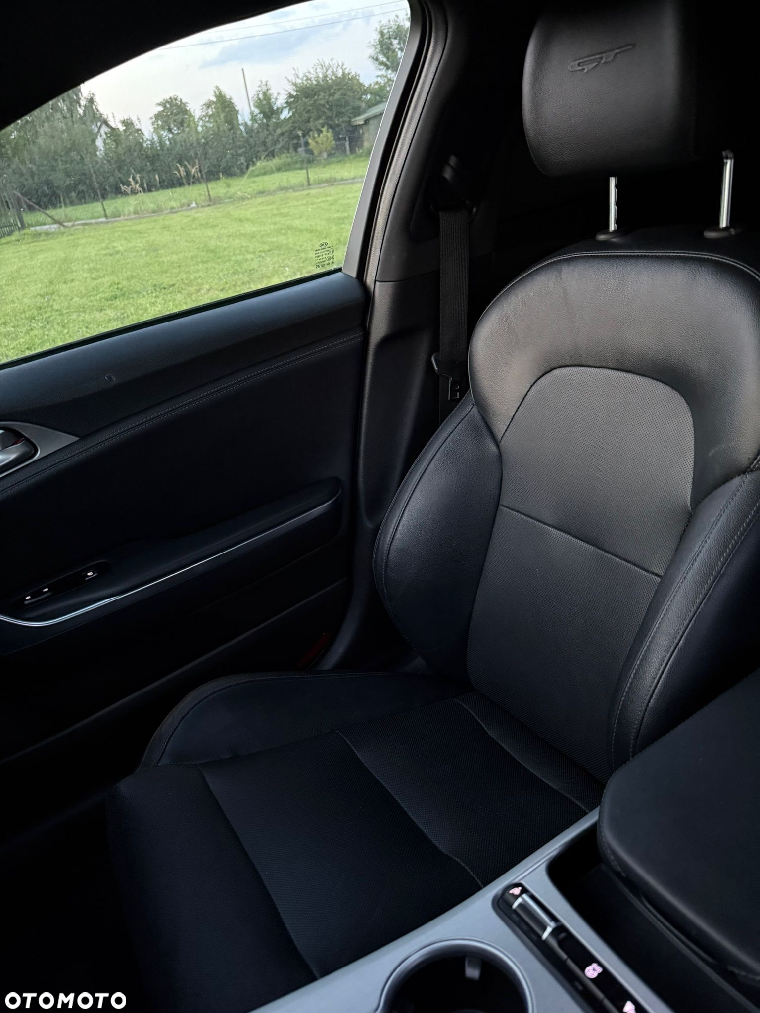 Kia Stinger - 17
