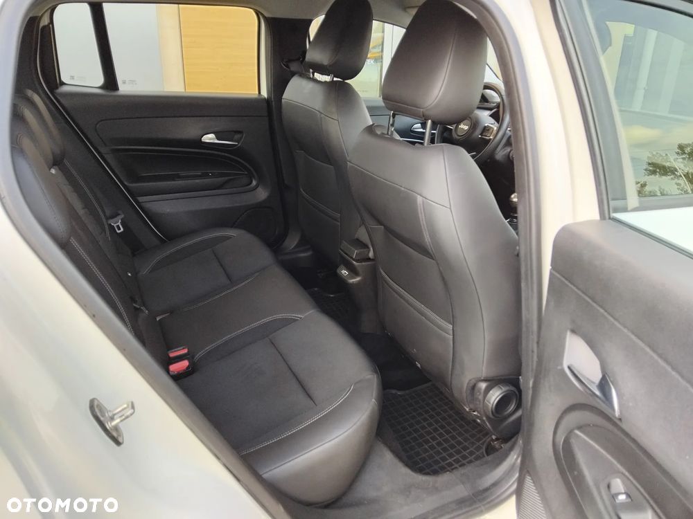 Jeep Avenger 1.2 GSE T3 Altitude Winter Edition FWD - 29