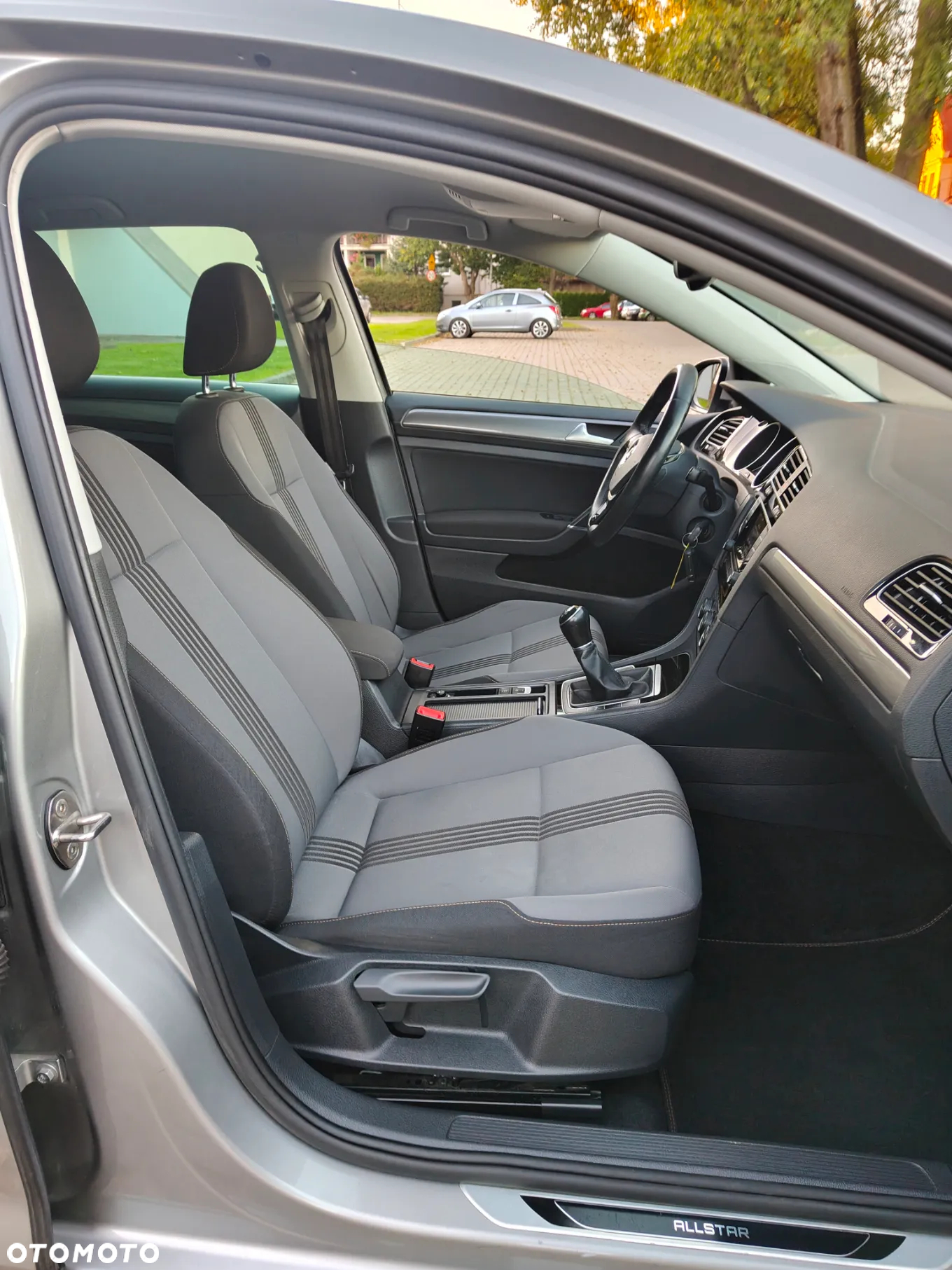 Volkswagen Golf 1.2 TSI BlueMotion Technology Allstar - 10