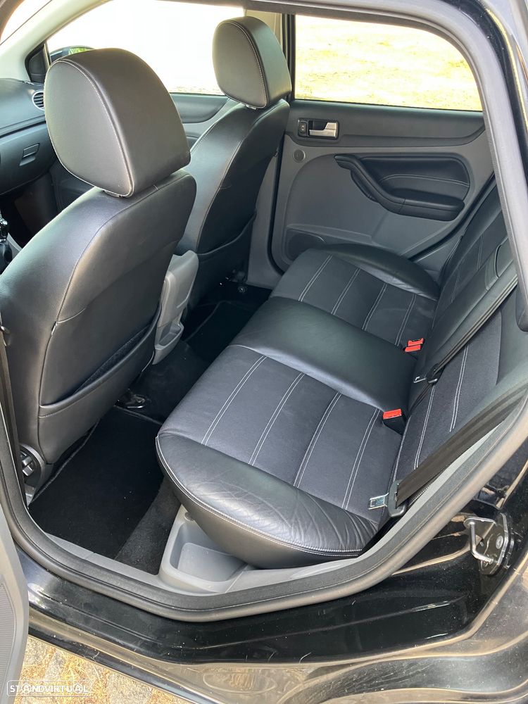 Ford Focus SW 1.6 TDCi Titanium - 5