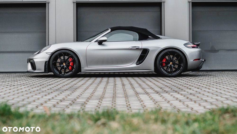 Porsche 718 Boxster Spyder - 3