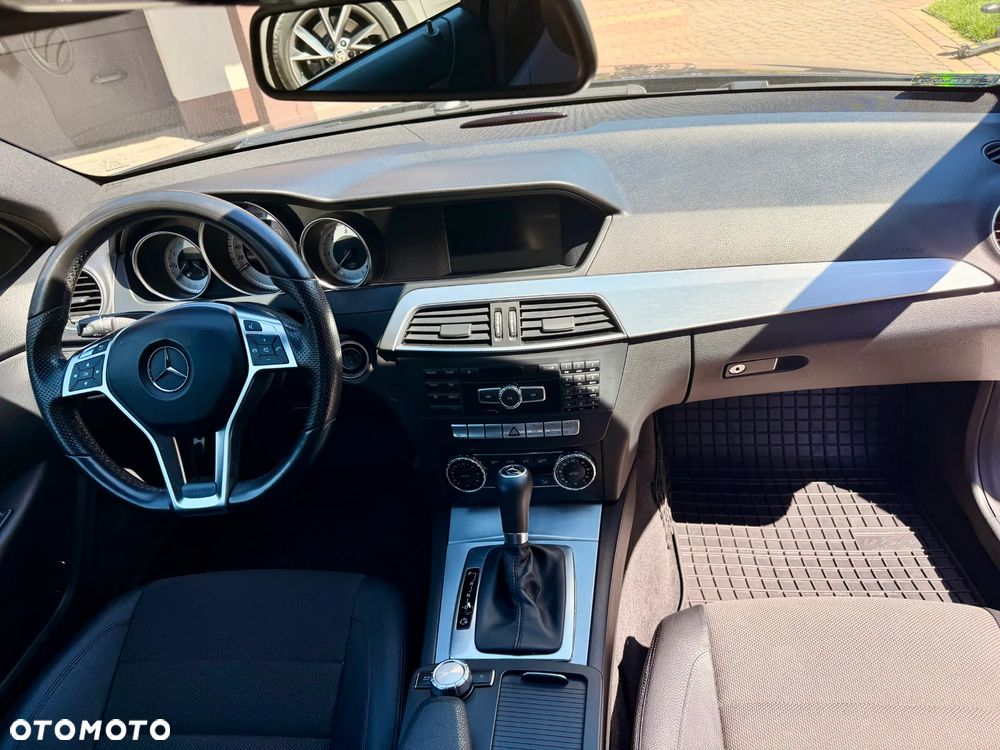 Mercedes-Benz Klasa C 250 CDI BlueEff Sport - 24