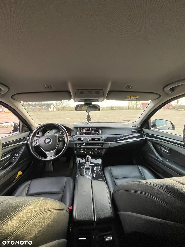 BMW Seria 5 520d xDrive - 10
