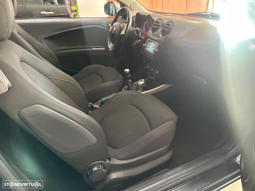 Alfa Romeo MiTo 1.3 JTD Distinctive S&S - 19