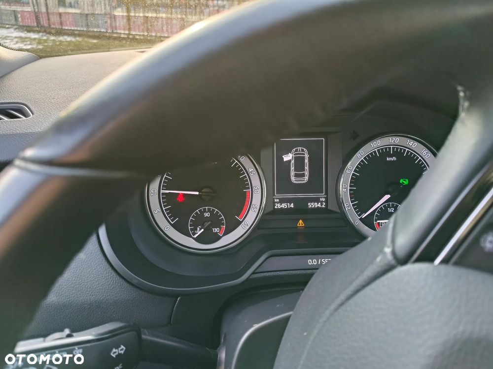 Skoda Octavia 2.0 TDI Style DSG - 8