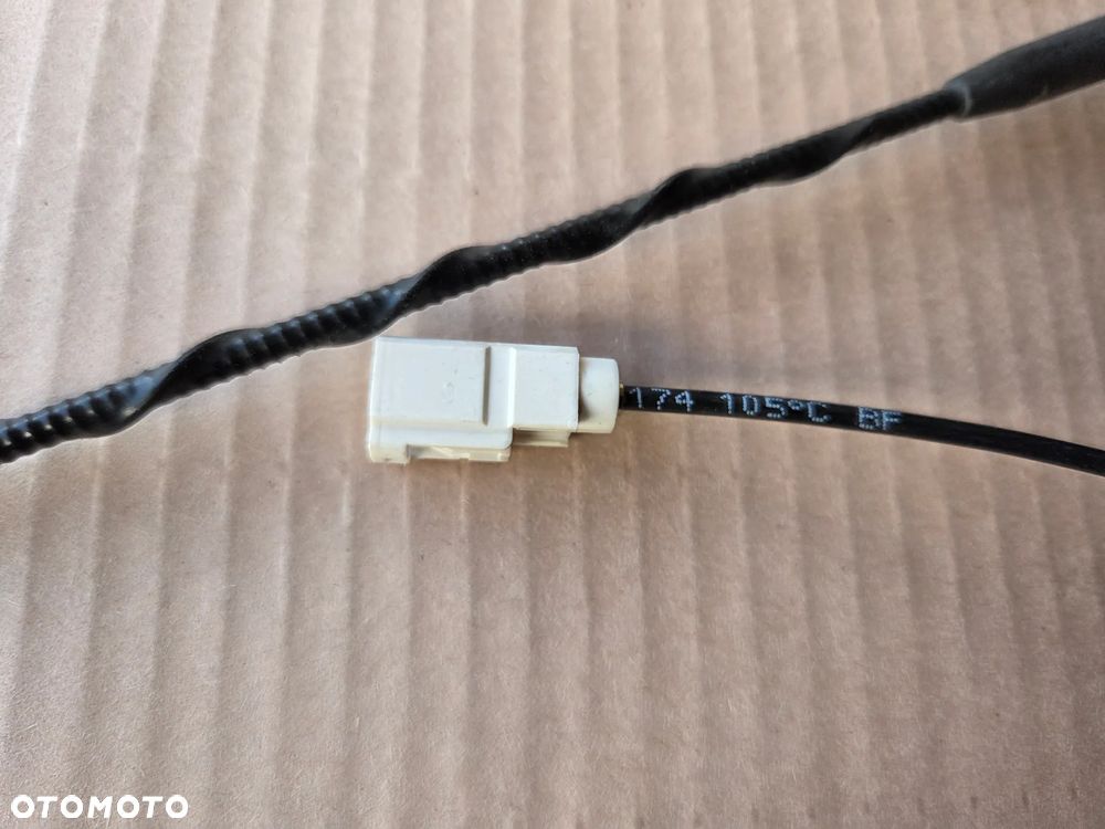 Antena dachowa Citroen C4 II B7 - 3