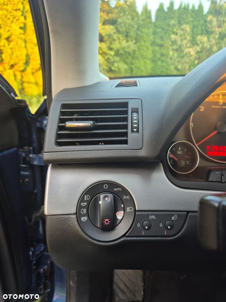 Audi A4 Avant 2.0 TDI - 16